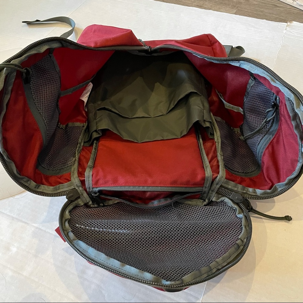 MYSTERY RANCH Red Backpack - Picture 7 of 16